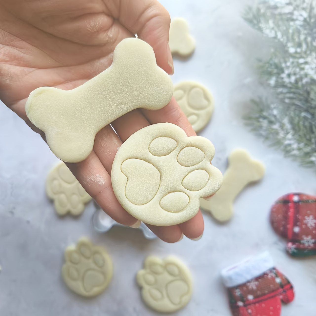 

Ensemble de 2 Emporte-pièces en Acier Inoxydable - de Patte de Chien & Os pour Festive, Gadgets de Cuisine Durables pour Biscuits et Bonbons