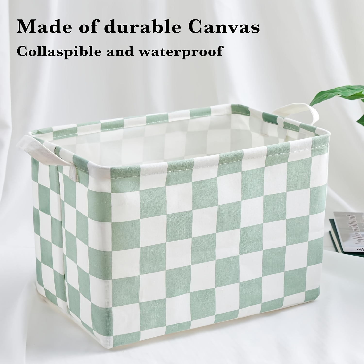 

Un panier rectangulaire en toile à carreaux vert sauge, idéal pour organiser et décorer, adapté à , à , à à coucher, à de classe et aux étagères, pour la , paniers à linge