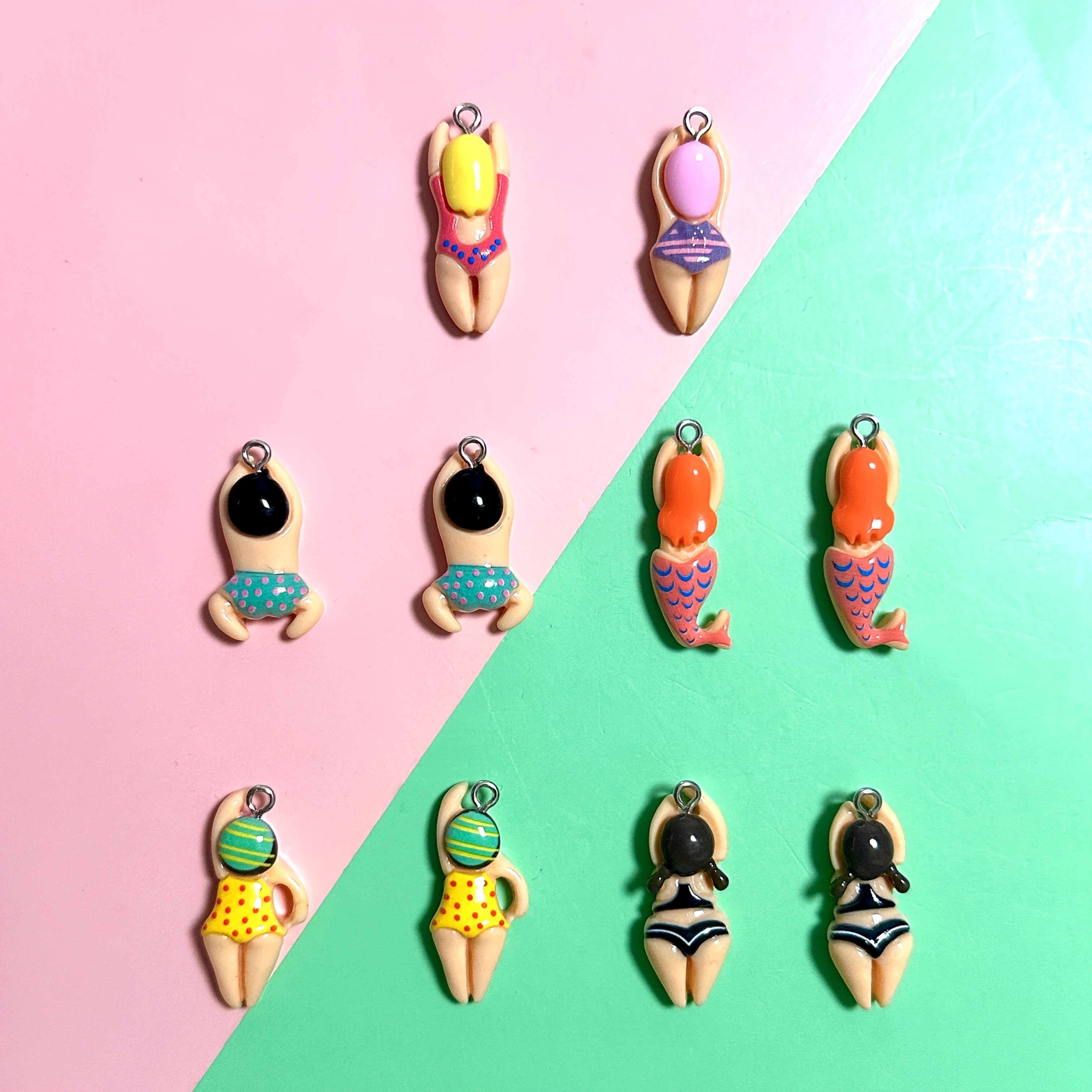 E-shop 10 Stück Verschiedene Cartoon-Schwimmer-Anhänger, Ideal für Handgemachten Schmuck, Anhänger, Ohrringe, Kettenaccessoires, Kreatives Geschenk,