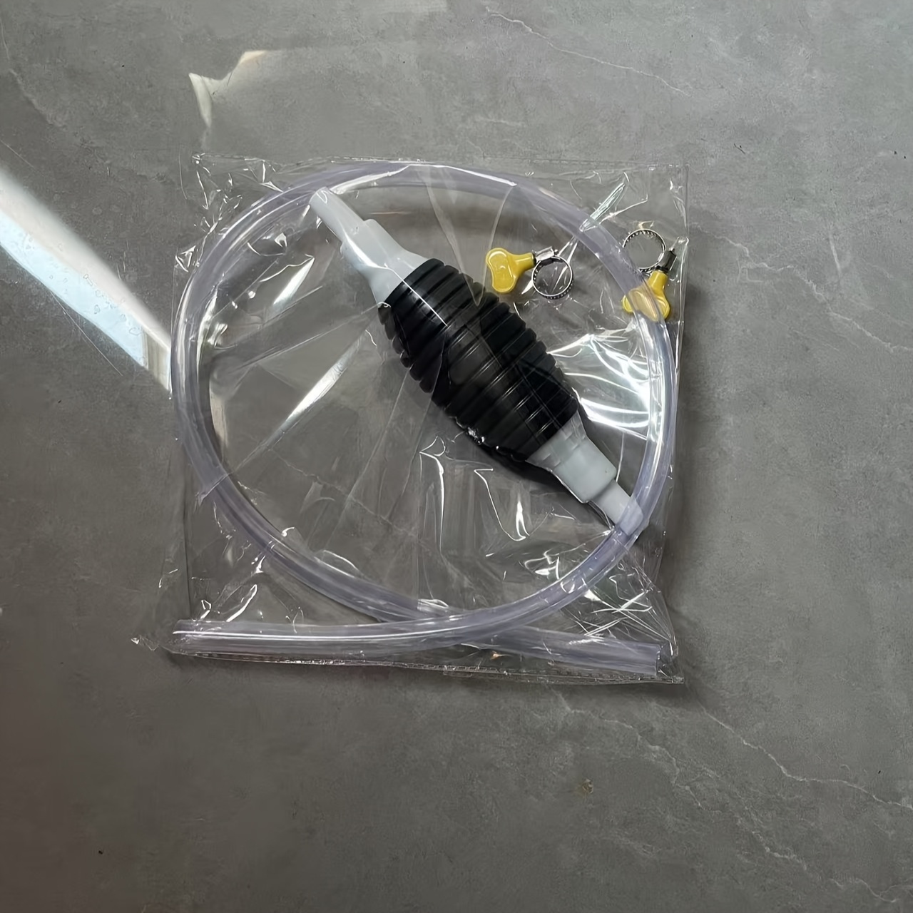 E-shop 4er-Set: 1 Meter Schlauch, 1 Luftkissen, 2 Metallklammern, Ölabsauger für Kraftstofftank, Urea-, Benzin- Dieselpumpe mit Selbstansaugung –