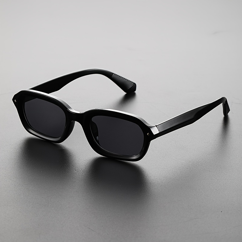 

1pair Of Men's Fashionable Trendy Fashion Glasses, For Traveling To The Beach For Vacation.