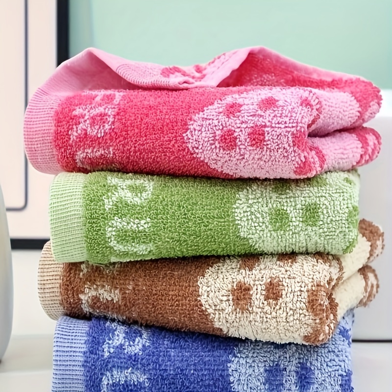 Set Of 4 Thick Jacquard Face Towels With A Strawberry , Each Weighing 80g