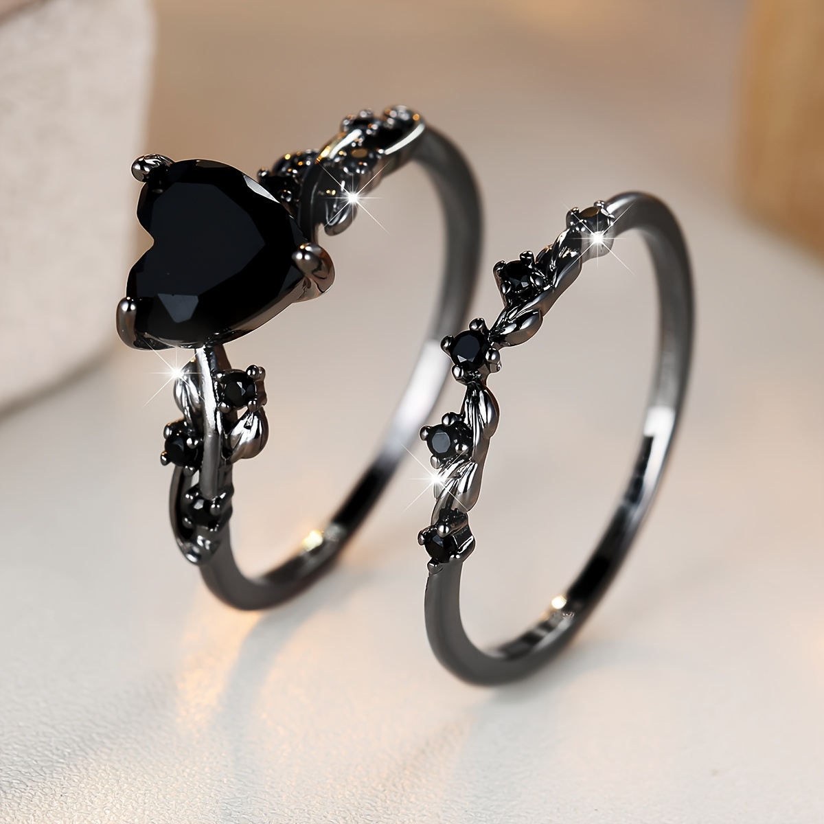 

2 Pc Vintage Heart Cut Black Stone Ring Set - Synthetic Zirconia Copper, Non-plated, Combination Style Love Heart Rings For Valentine's Day Gifts