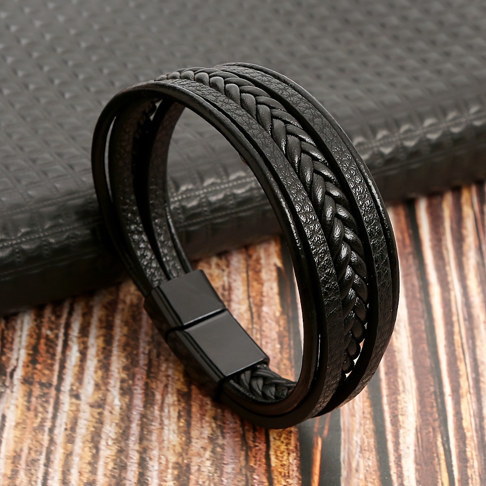 

A Hand-woven Magnetic Clasp Bracelet Suitable For Daily Wear By Men.