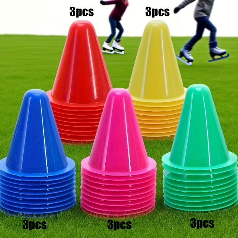 E-shop 15 bunte und Trainingskegel - Rot, Gelb, Grün, stapelbarer Sockel für erhöhte Stabilität - Geeignet für Indoor/Outdoor-Sport,