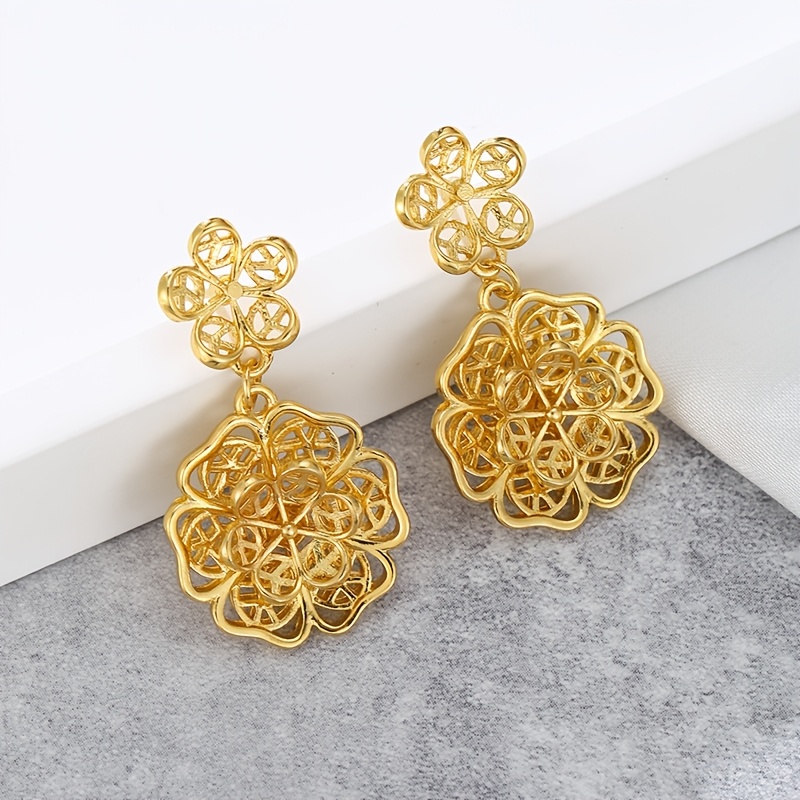 TEMU Boucles d'oreilles pour femme en cuivre avec pendentif de fleur ajourée, design rétro élégant au filigrané, assorties pour les quotidiens, les