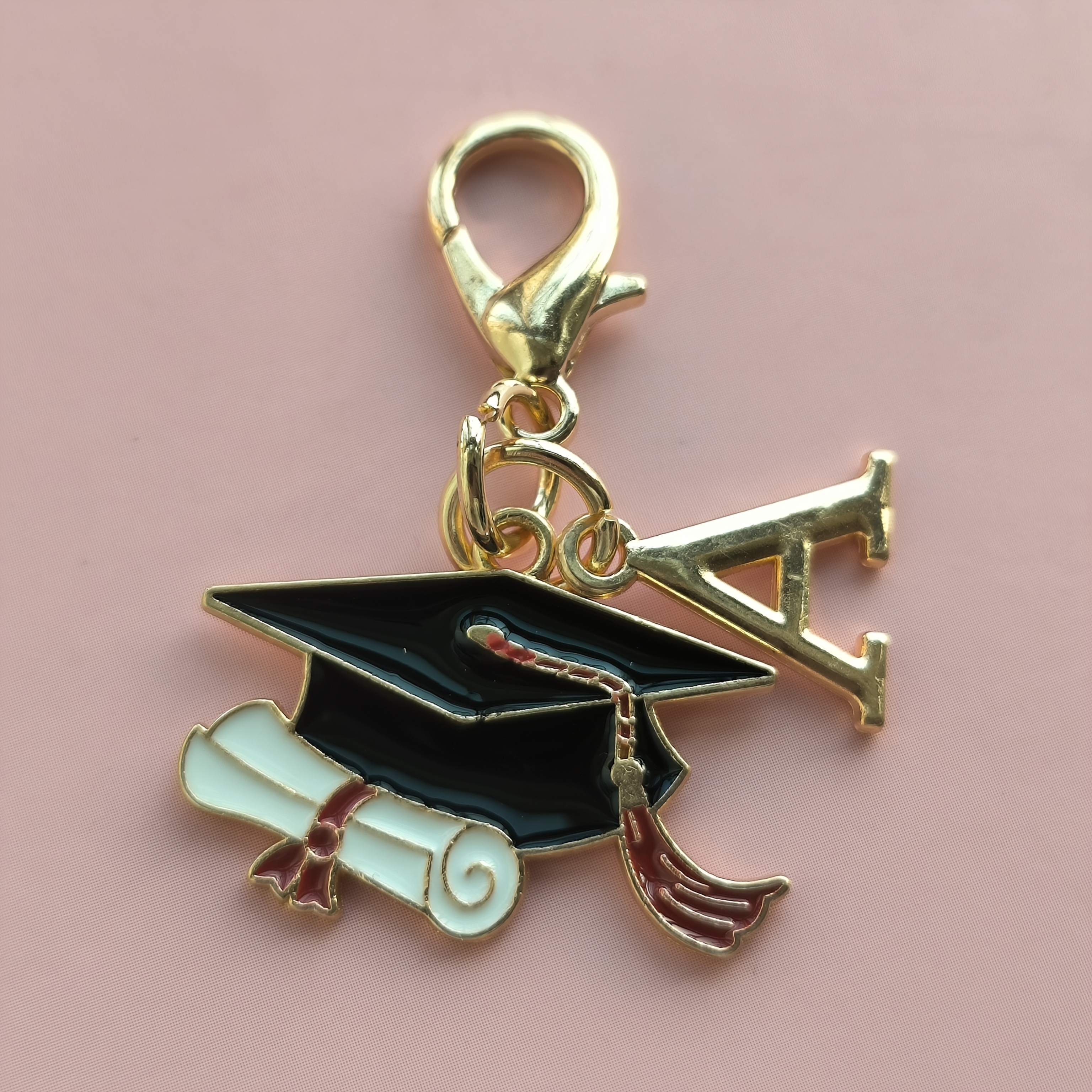 TEMU 1pc Fashion Lobster Clasp Graduation Cap With Letter Keychain, Unisex, Suitable For Backpacks, Keychains, For Graduation Ceremony Decoration,
