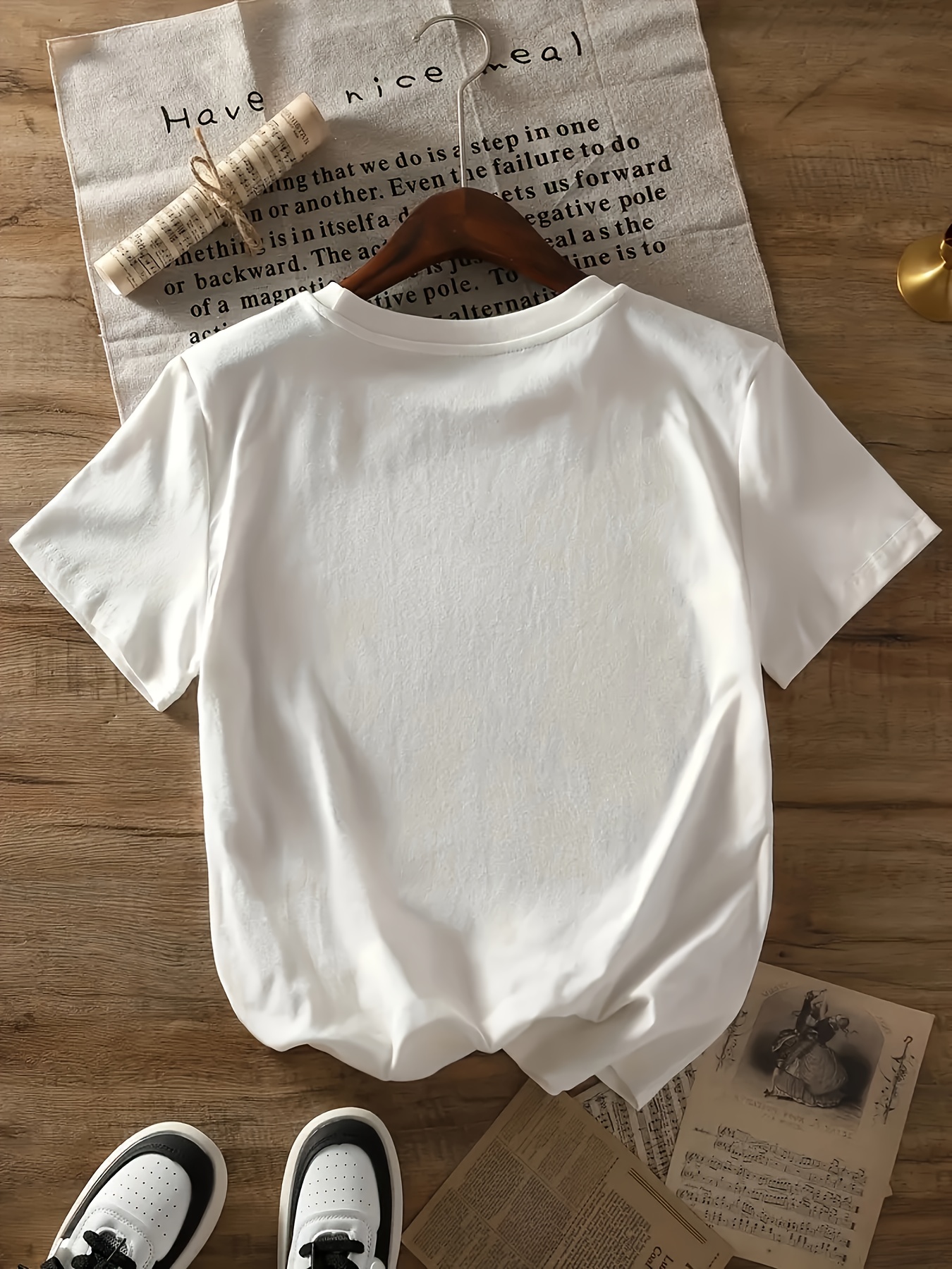 Women's Black Skateboarding Bear & Los Angeles California Graphic T-Shirt - Soft Stretch Crew Neck Casual Top for Spring Summer Fall, Machine Washable Streetwear-Inspired Tee, Spring Summer Apparel, Medium Elasticity Fabric