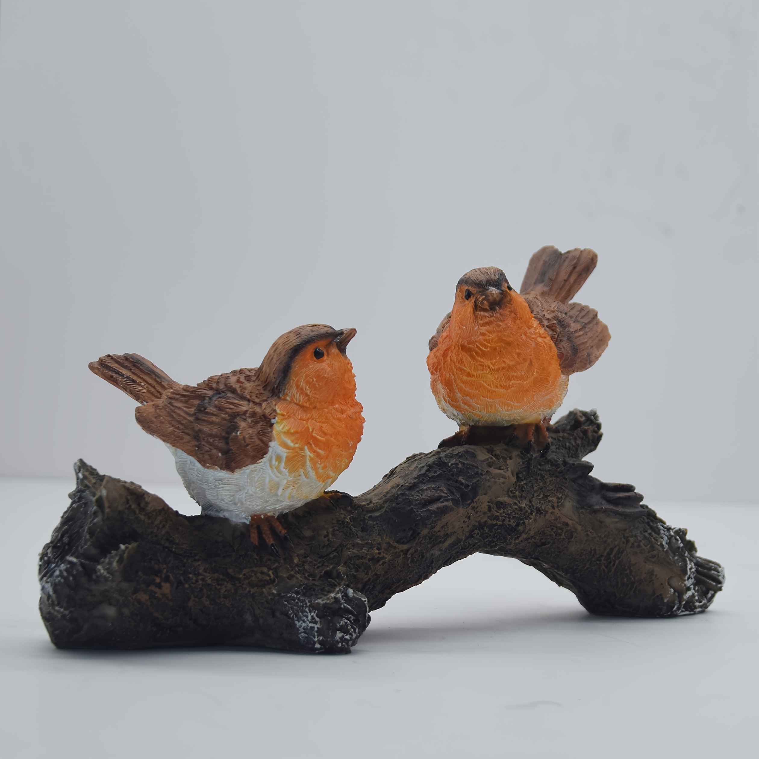 E-shop Eine Harzskulptur von Liebesvögeln, für romantische Valentinstagsdeko, geeignet für Zuhause, Wohnzimmer, Büro oder Garten,