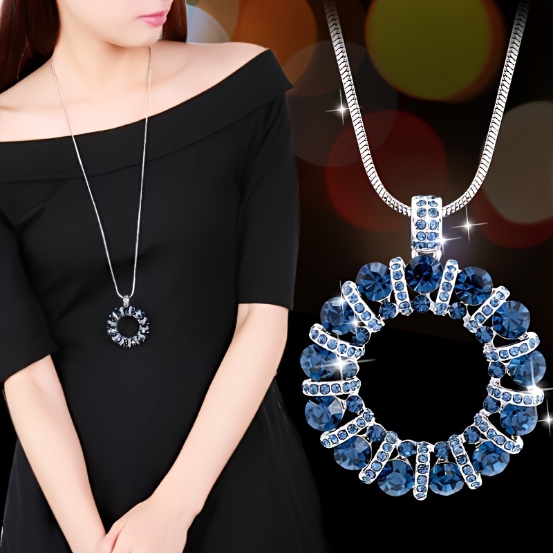 

Elegant Long Sweater Necklace With Luxurious Rhinestone Circle Pendant - Zinc Alloy, Perfect For Casual Attire