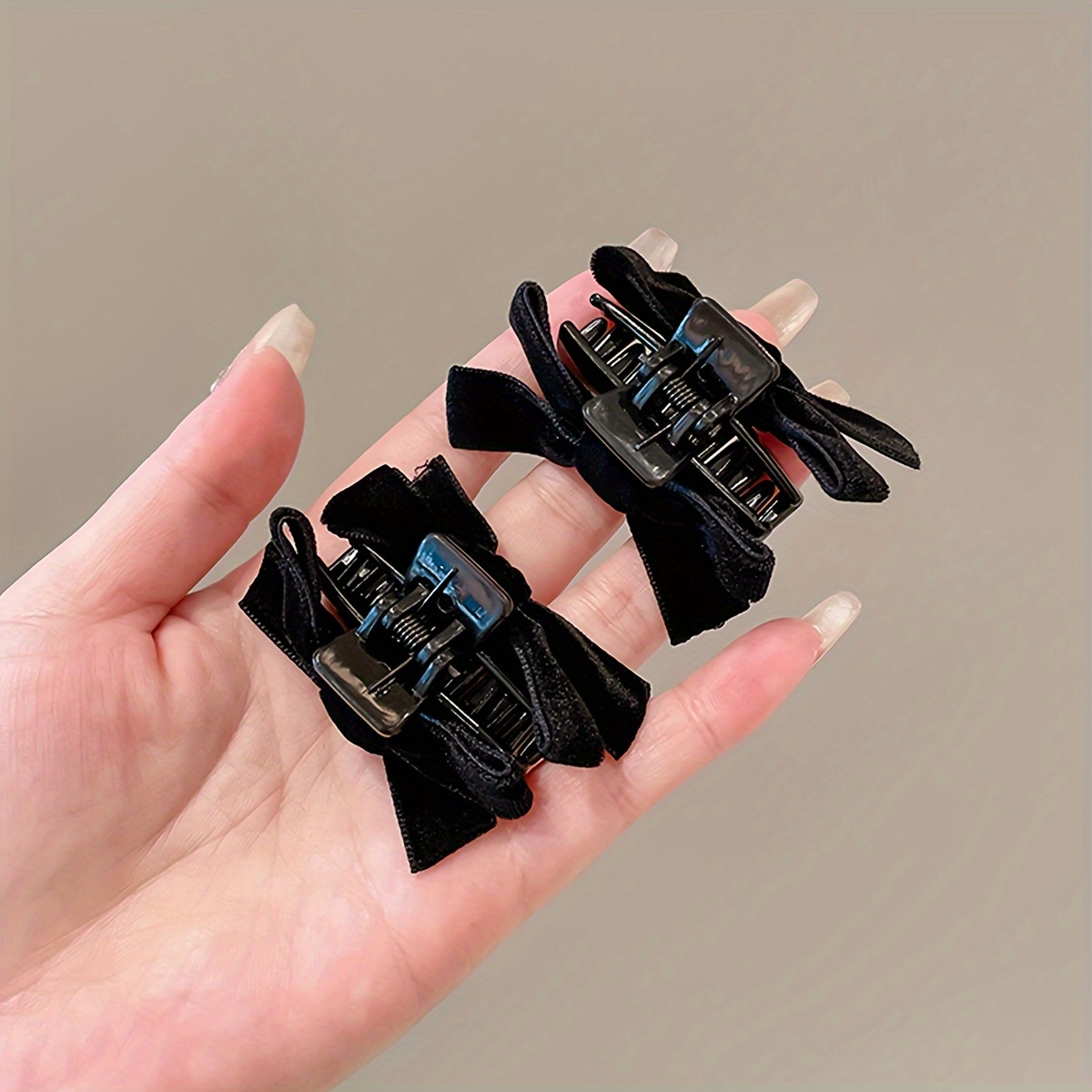 E-shop 2er Set Passende Schwarze Samt Schmetterling Haarspange Kopfbedeckung, Süße Pony Haarspange, Haarspange für Frauen Haar Accessoire