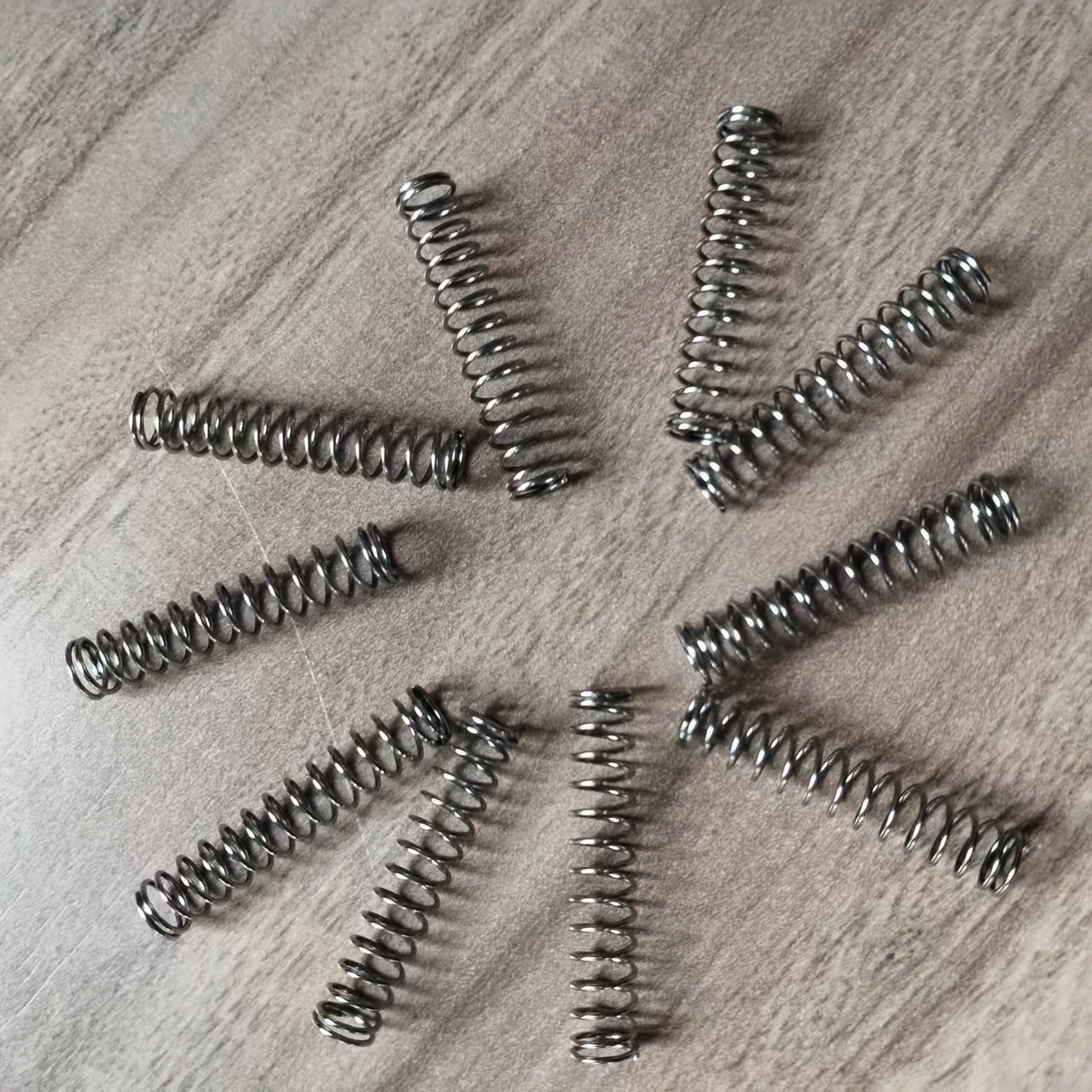 TEMU 10 resortes mecánicos, de compresión, muelles elásticos, amortiguadores 0.5mm*5mm*25mm