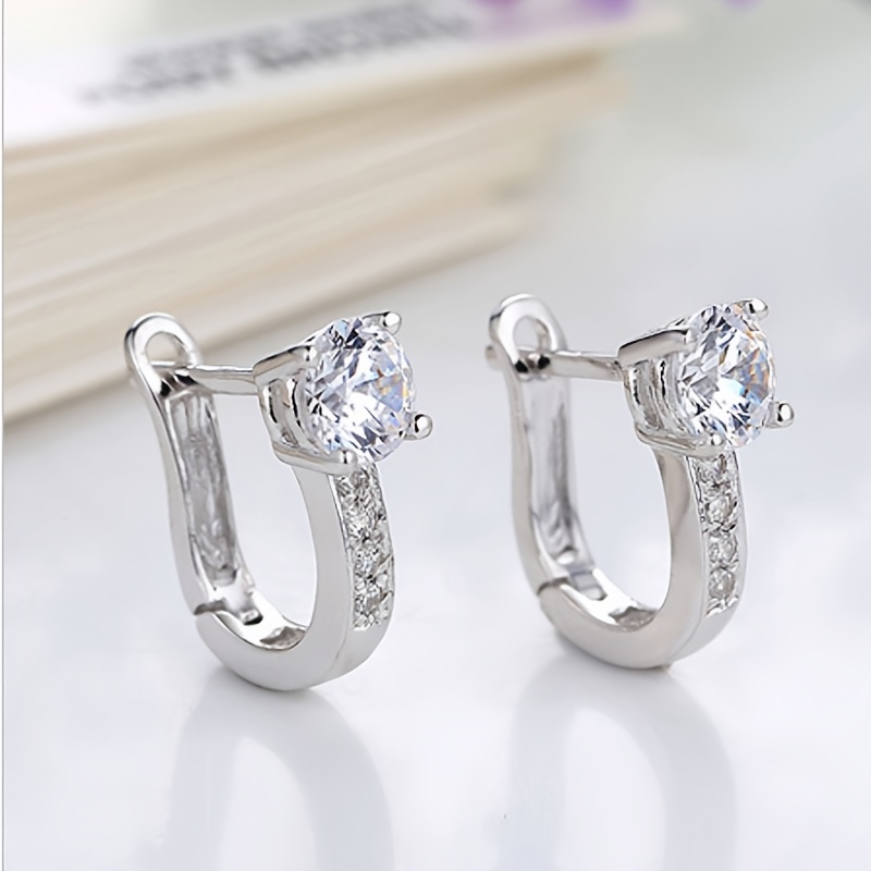 

925 Silver Plated Earrings With 0.5 Carat Diamond And 4 Small Diamonds, Sexy And Stylish, , Comes With Packaging Box