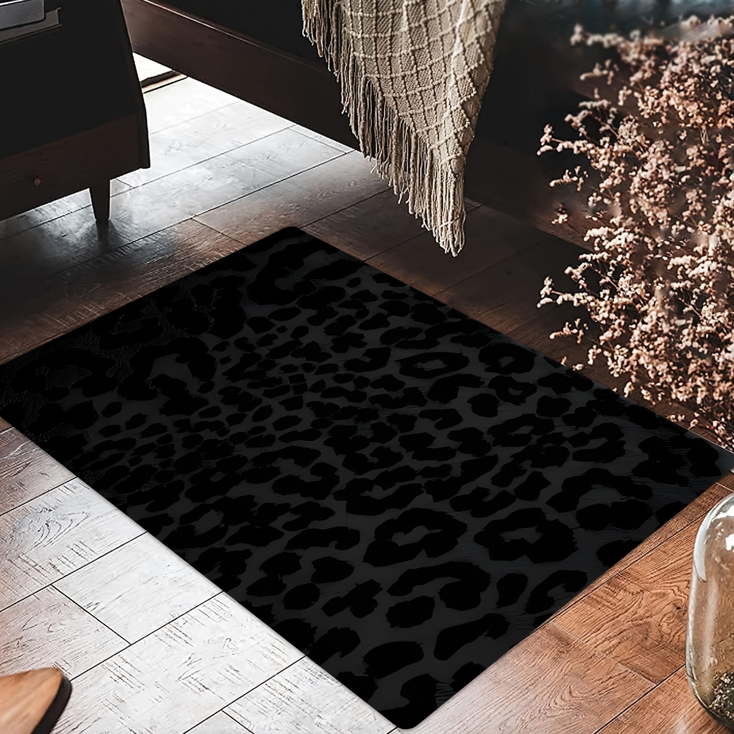 TEMU 1pc Black Spotted Leopard Print Pattern Home , Kitchen Rugs, + 1cm Thickness + Anti-slip Dotted Plastic Backing + 500g Per , Room Decoration,