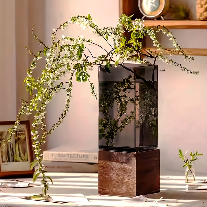 square vase sold on Temu United States