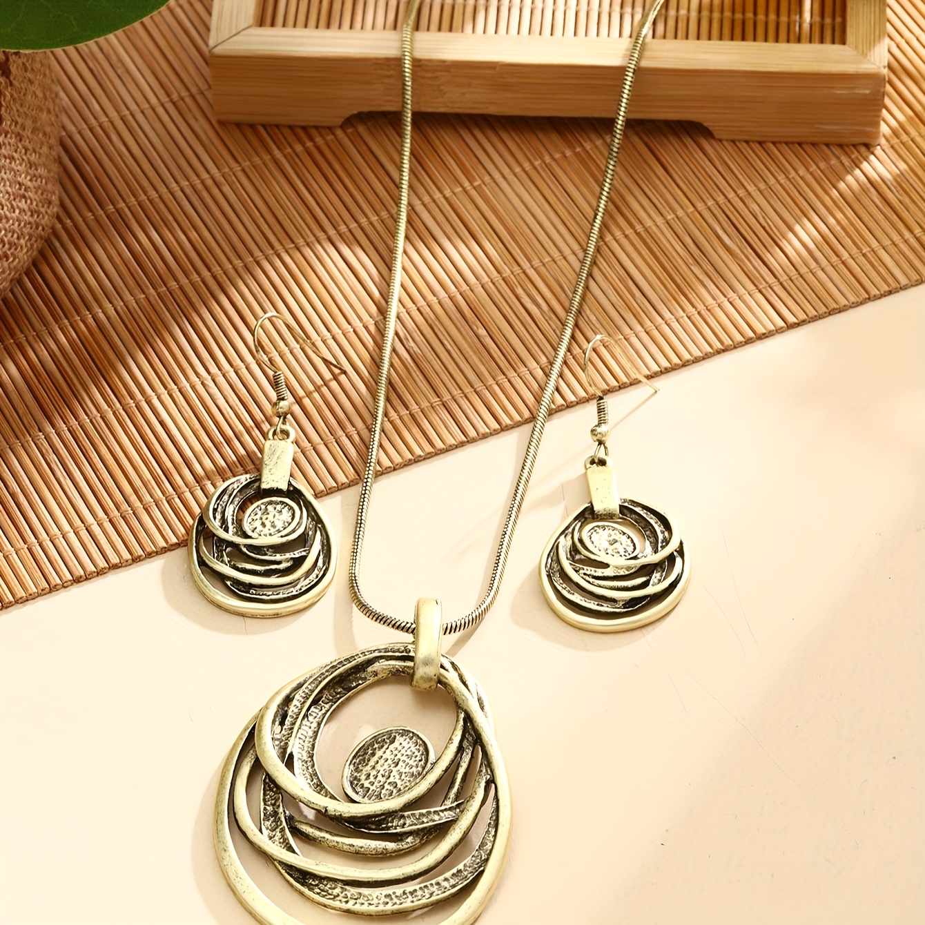 Women's Retro Geometric Necklace and Earring Set, Elegant Gift