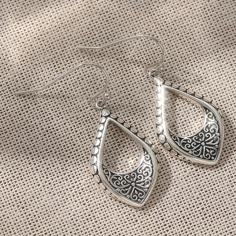 E-shop Paar Vintage Bohemian Geometrische Tropfenohrringe - Kupfer Verzierte Cut-Out Blumen- & Wirbelmuster, Leichte Alltags-Schmuck für Frauen,