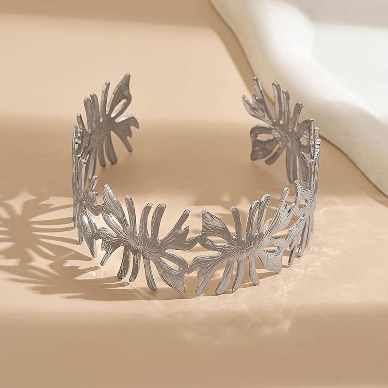Exaggerated Geometric Openwork Leaf Bangle Bracelet