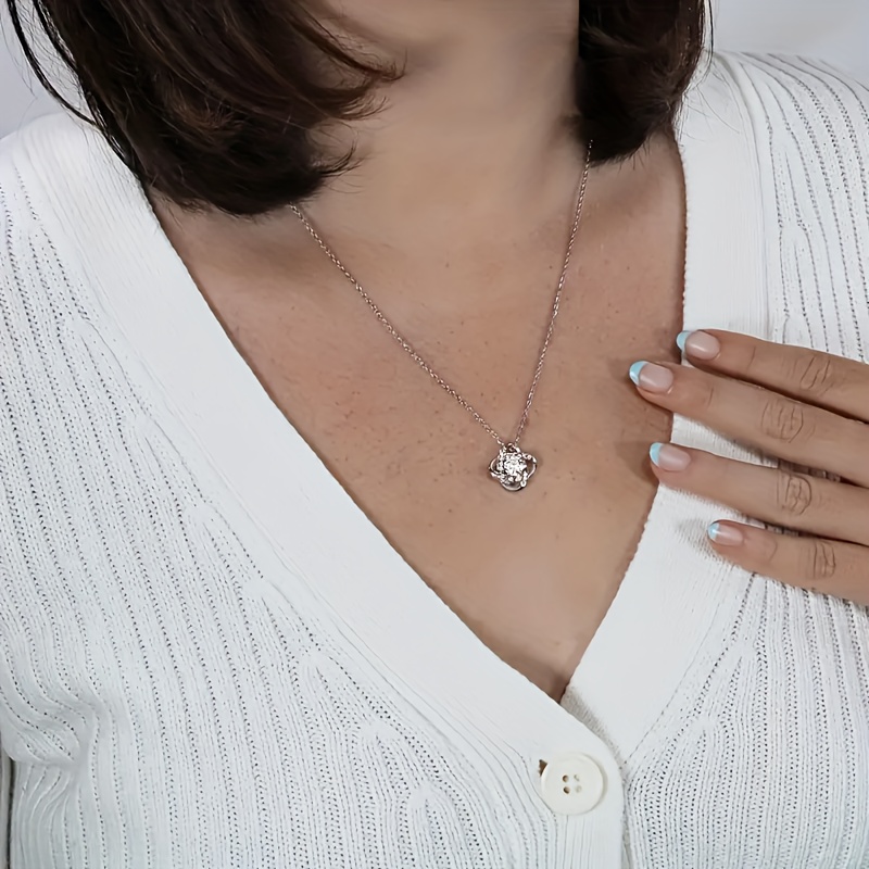 Elegant Necklace Gift Box for Mom, Fashionable Present