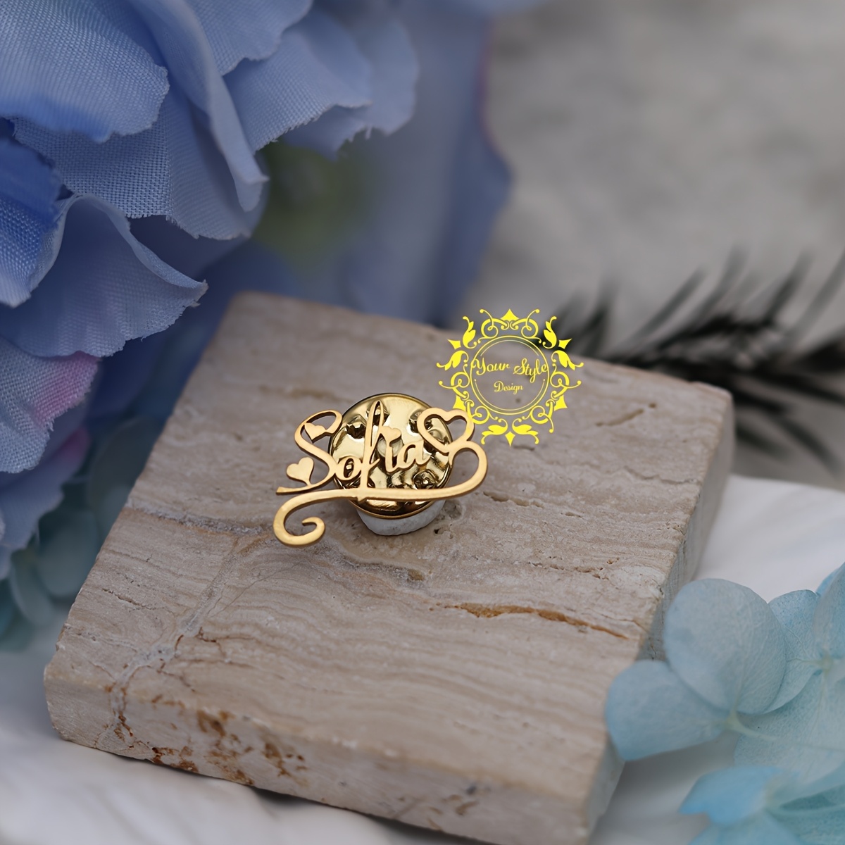 TEMU Personalized Heart Brooch For Women Men Stainless Steel Bohemian Style Name Pin, Elegant Cursive Design, Perfect For Casual Attire And Weddings,