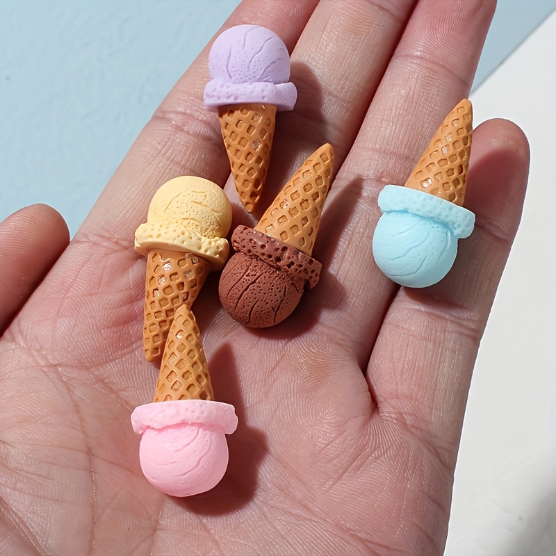 

5pcs Miniature Ice Cream Cone Charms, en Plastique Résine Pendentifs pour Bijoux DIY, Artisanat et Décorations de Couture