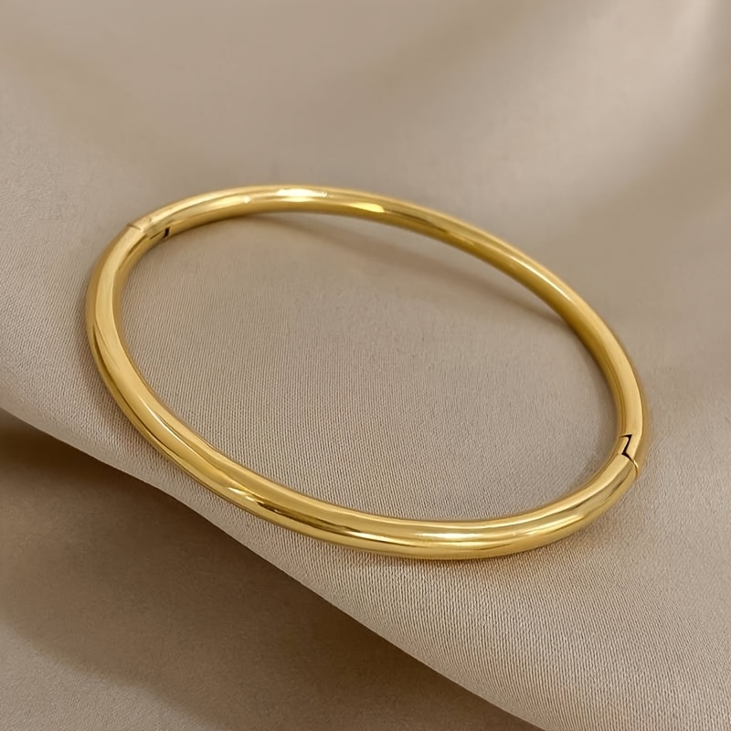 Unisex 18K Golden Plated Statement Bangle with Pendant