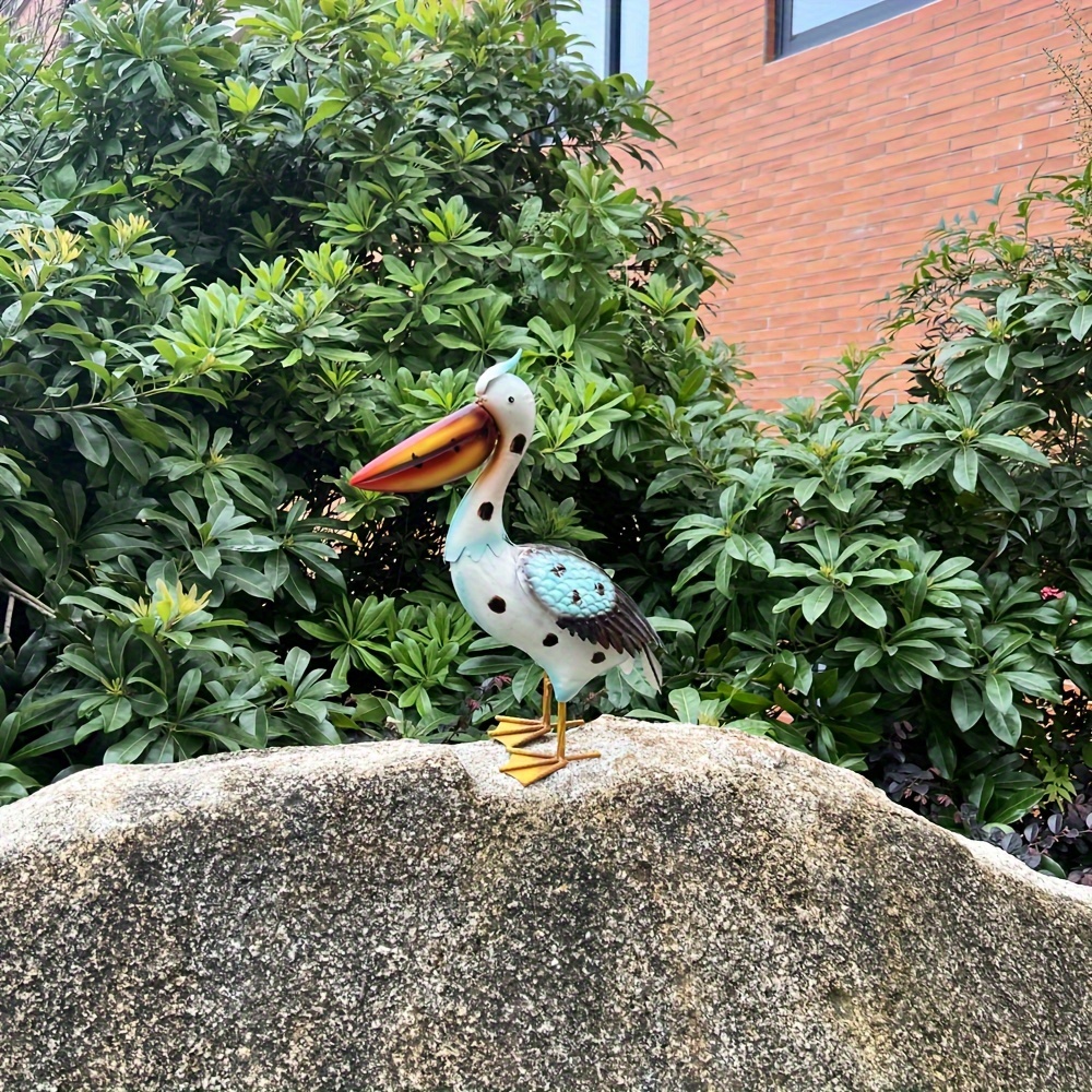 

Contemporary Cast Iron Pelican Statue - Hand-painted Metal Garden Sculpture, Outdoor Animal Decor, Floor Mount, No Electricity Needed, Ideal For Thanksgiving Celebration