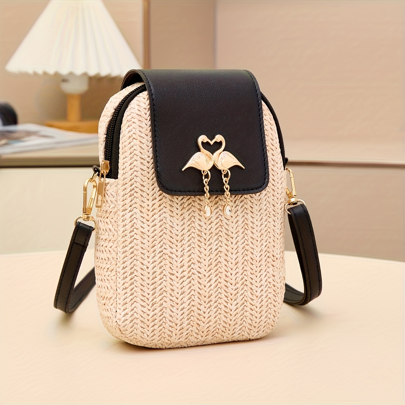 Image of Women's Fashion Phone Pouch, Beach Travel Woven Straw Bag, Shoulder Bag, Crossbody Bag, Women' Purse, Suitable For Women's Outing, Party, Vacation