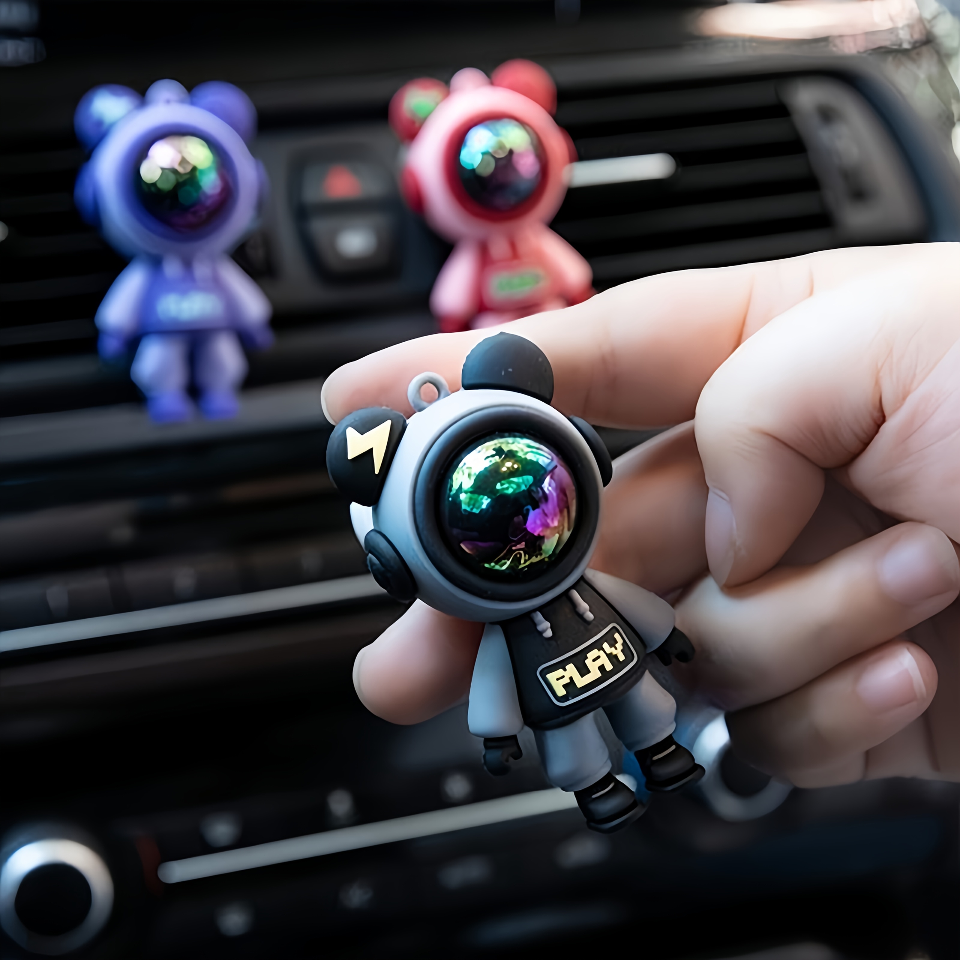 1pc/4pcs Astronaut Lightning Bear Design Car Air Freshener, Car Air Vent Aroma Diffuser Clip, Car Air Outlet Decoration Clip, Car Interior Decoration Accessories Eid Al-Adha Mubarak
