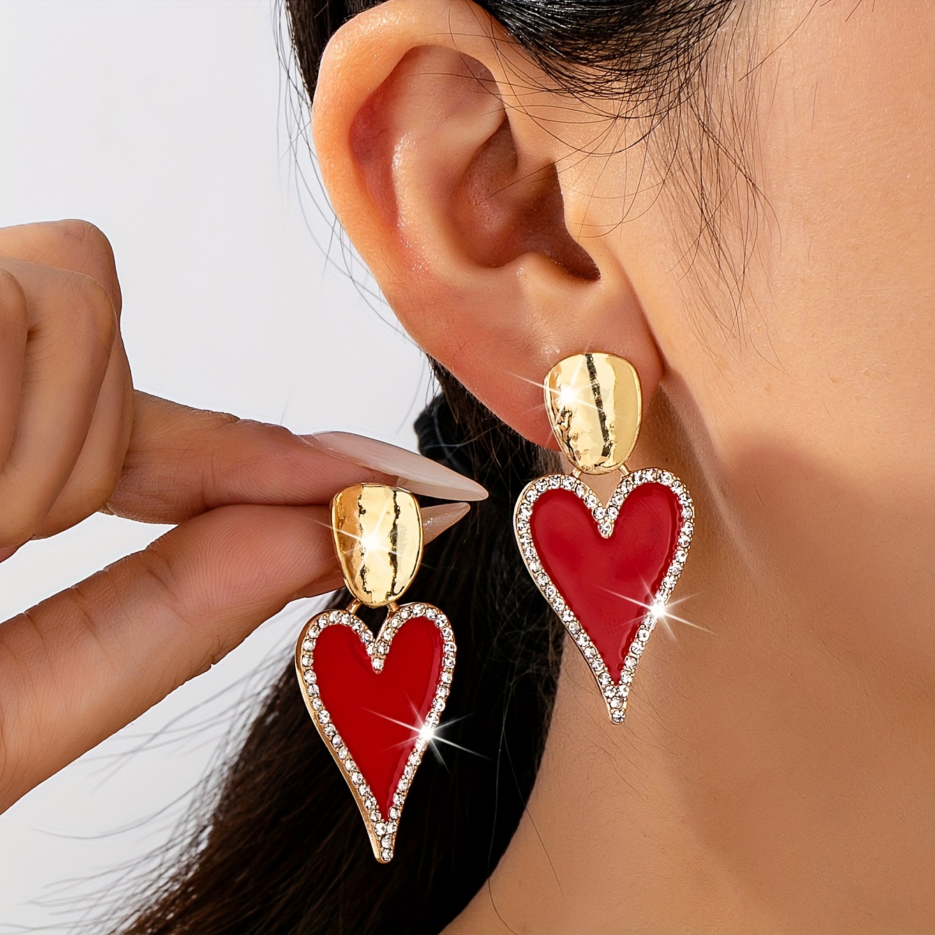 A Pair Of Light Luxury Sparkling Sexy Casual Versatile Women's Earrings