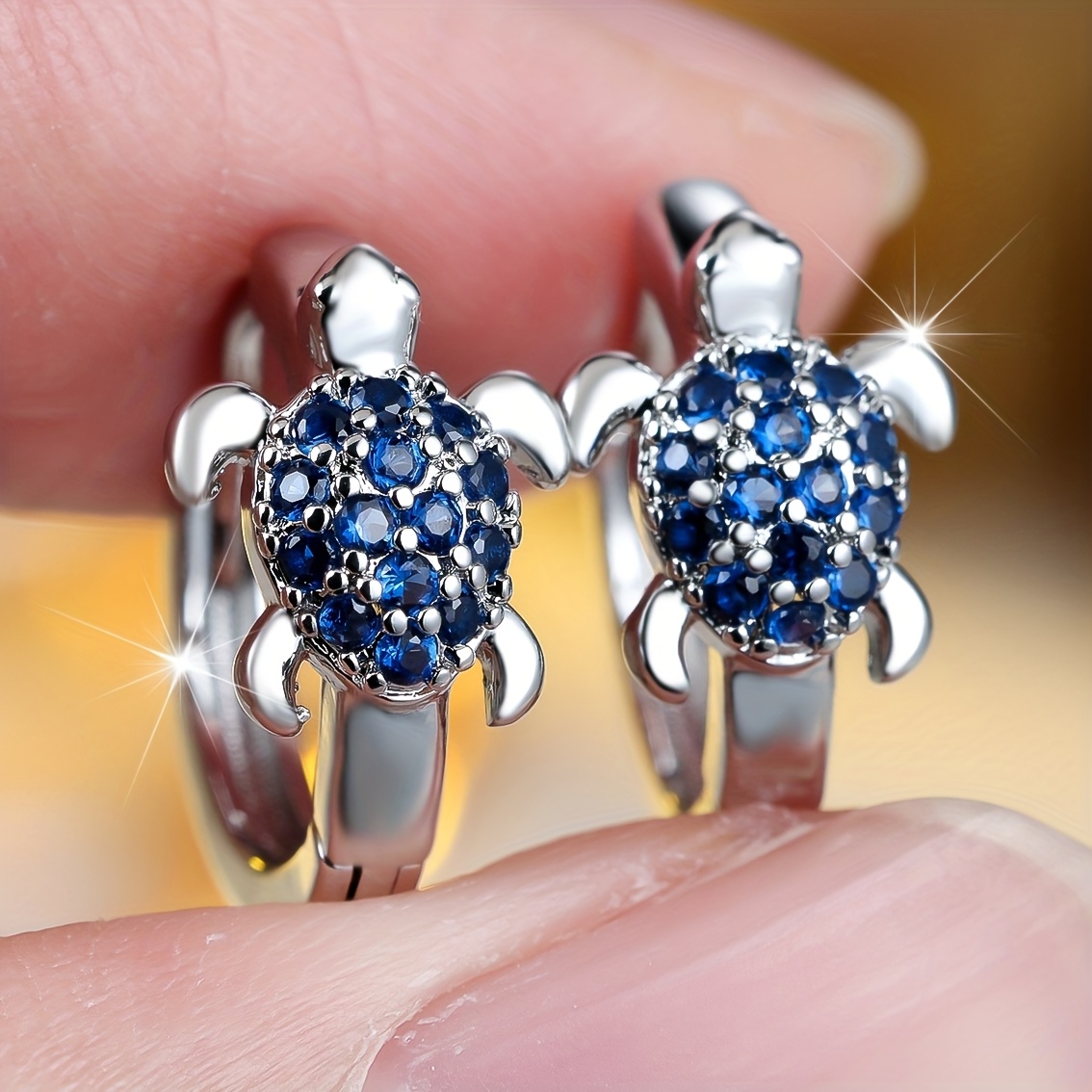 E-shop Ein Paar Schildkrötenförmige Blaue Synthetische Zirkonia-Einlagen Klassische Moderne Luxuriöse Elegante Einfache Vielseitige Exquisite