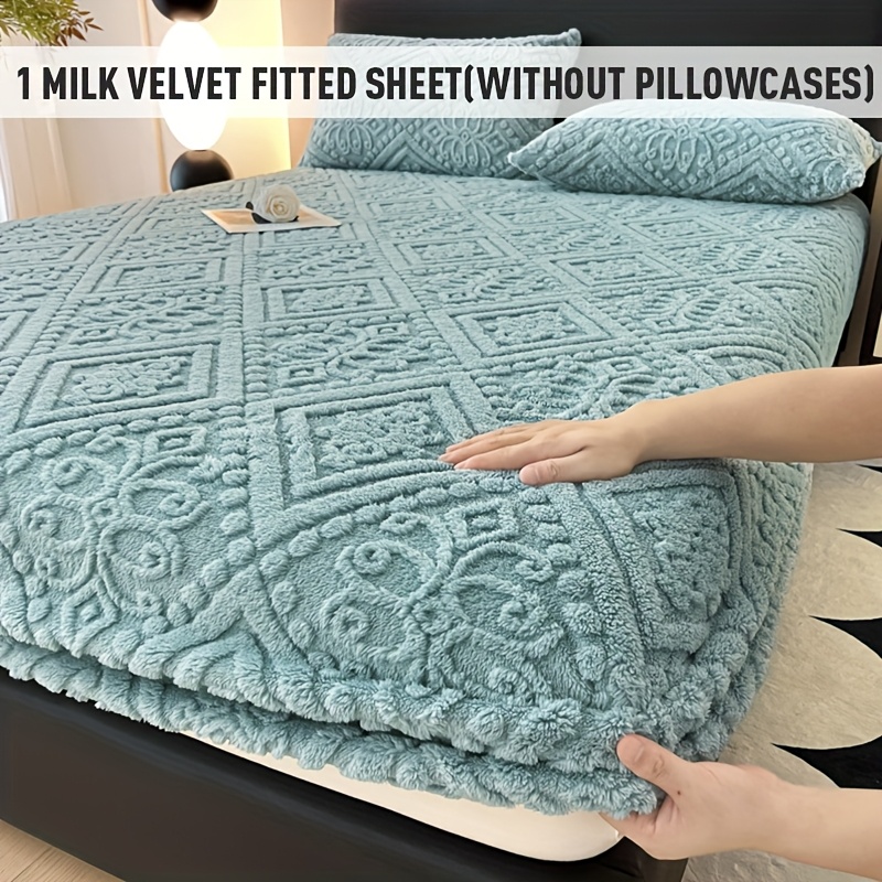 TEMU 1pc Ultra Soft Flannel Velvet Fitted Sheet Suitable For Queen/king/twin Bed, Jacquard Plush Mattress Protector Bed Sheet With Deep Pocket, For