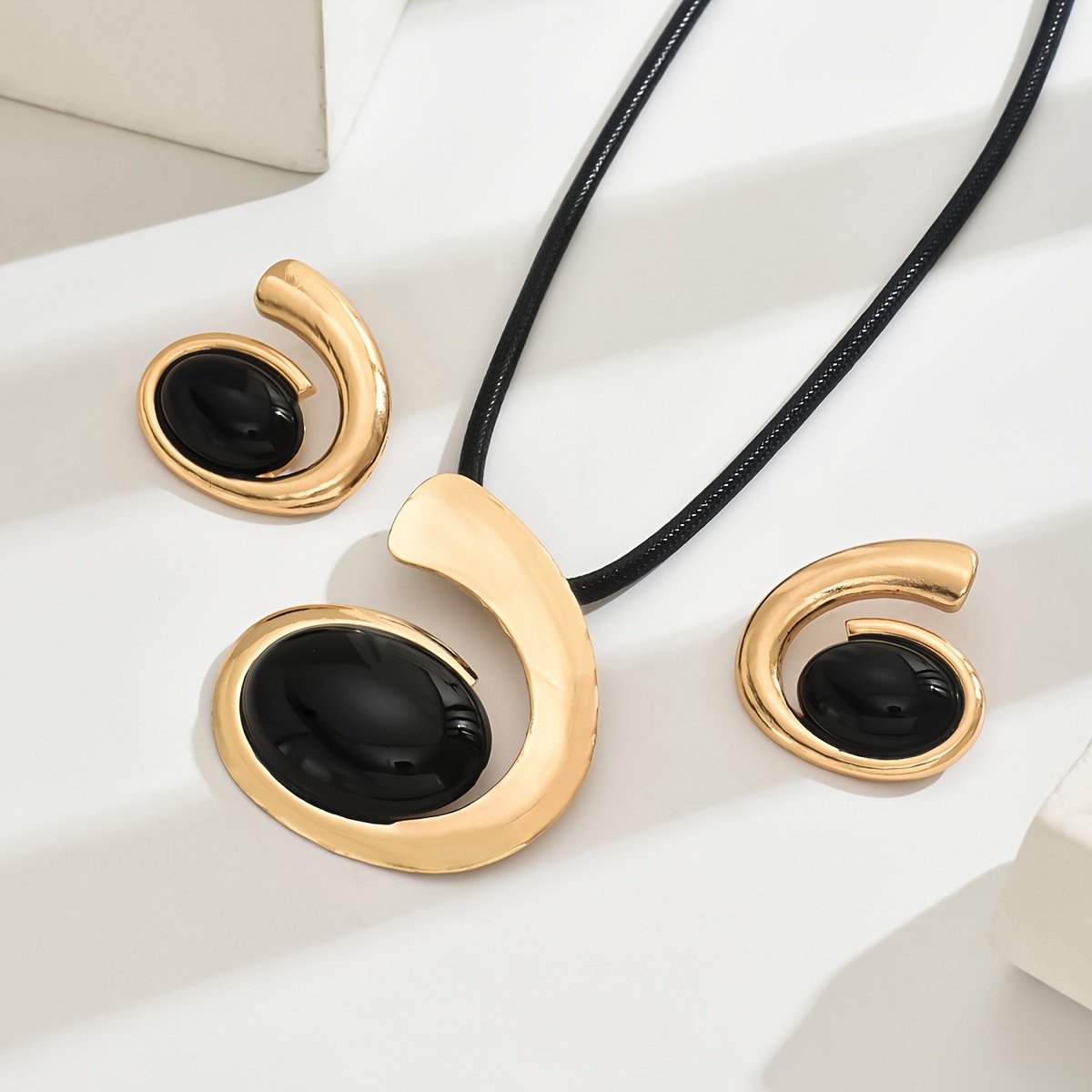 Autumn Winter Exaggerated Necklace & Earrings Set
