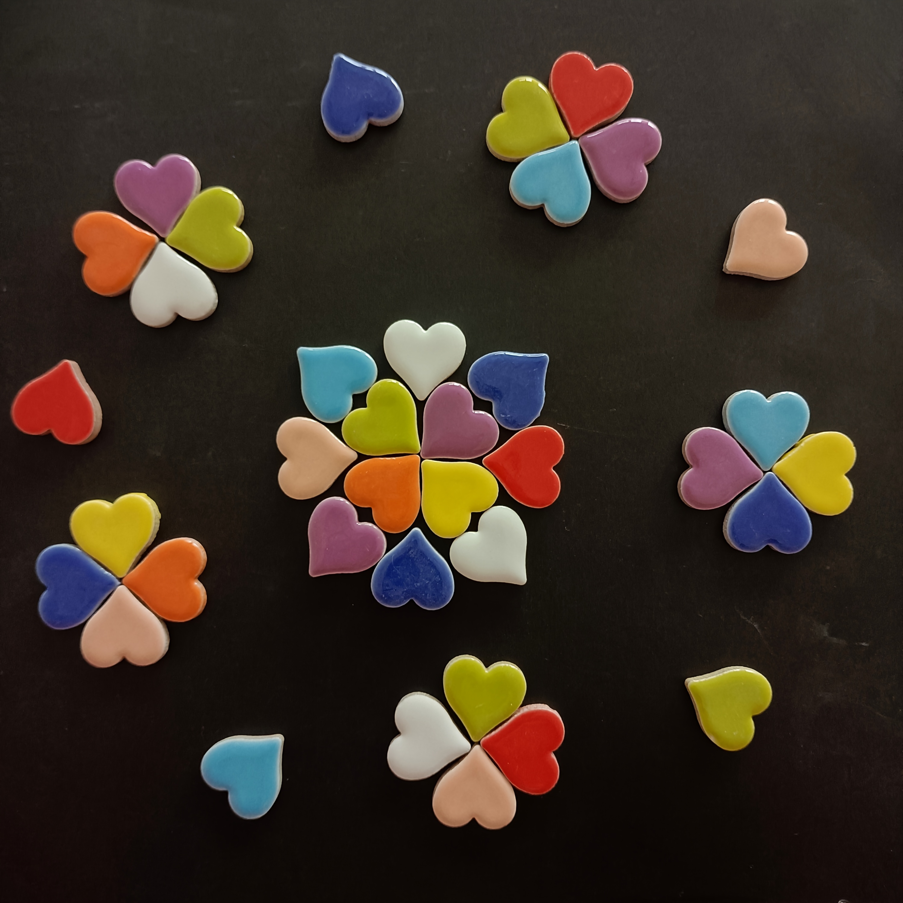 48pcs Heart-shaped Diy Mosaic Kit For Unique Christmas Craft Projects, Door Frame Wall Art, And Garden Decorations