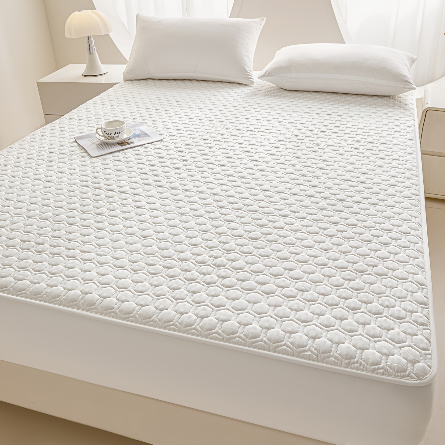 Soft, Comfortable, and Breathable Hexagon Pattern Fitted Sheet, Modern Minimalist Thickened Solid Color Mattress Protector, Machine Washable, Suitable for Hotels, Bedrooms, Guest Rooms, Home Textile Bedding Gift for Family and Friends