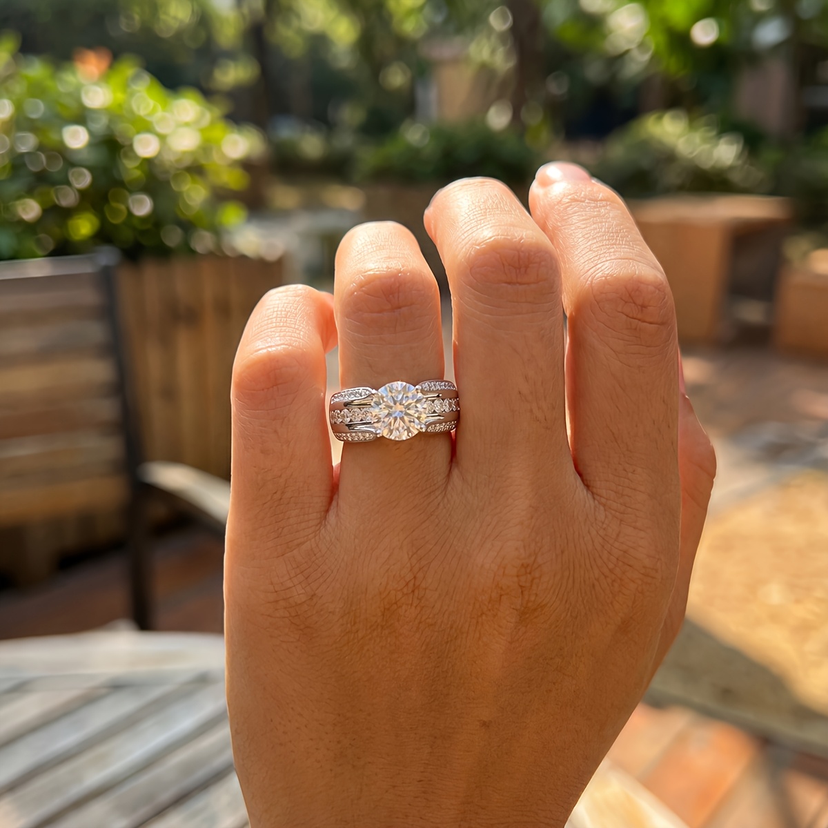 Women's Luxury-Inspired Four-Prong Evening Ring, Chic Accessory