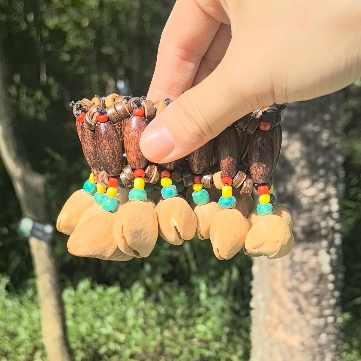 1pc Natural Fruit Shell Handbell - African Drum Strike Wrist Bell with Beaded Strap, Mixed Colors, Solid Shell Construction for Halloween, Thanksgiving, Christmas Decorations & Music Accompaniment, Handbell For Music, Festive Accessory