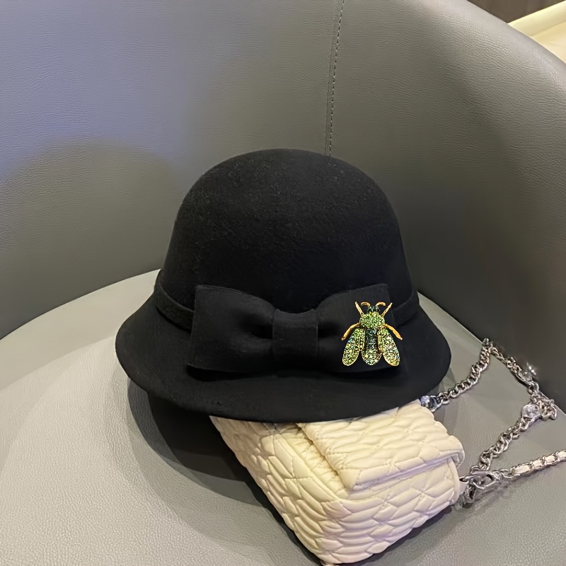 E-shop Fashiona Exquisite Shiny Bee Brooch - Goldfarbenes Metall mit mehrfarbigen Kunststeinen, komplexe Insekten-Design für Männer und Frauen,