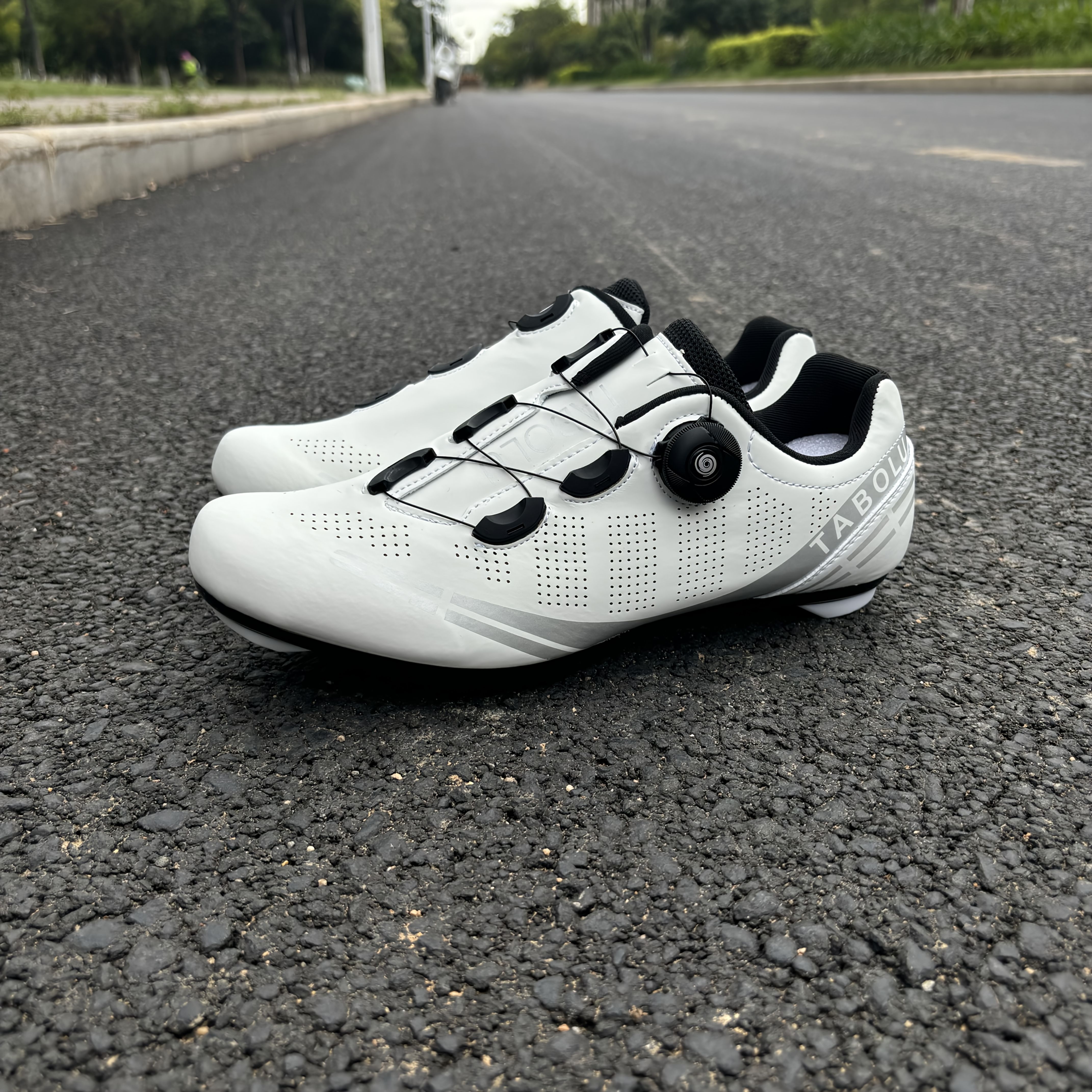 

Chaussures de Sport Extérieur pour Hommes et Femmes, Chaussures Universelles de Vélo avec Verrouillage à l'