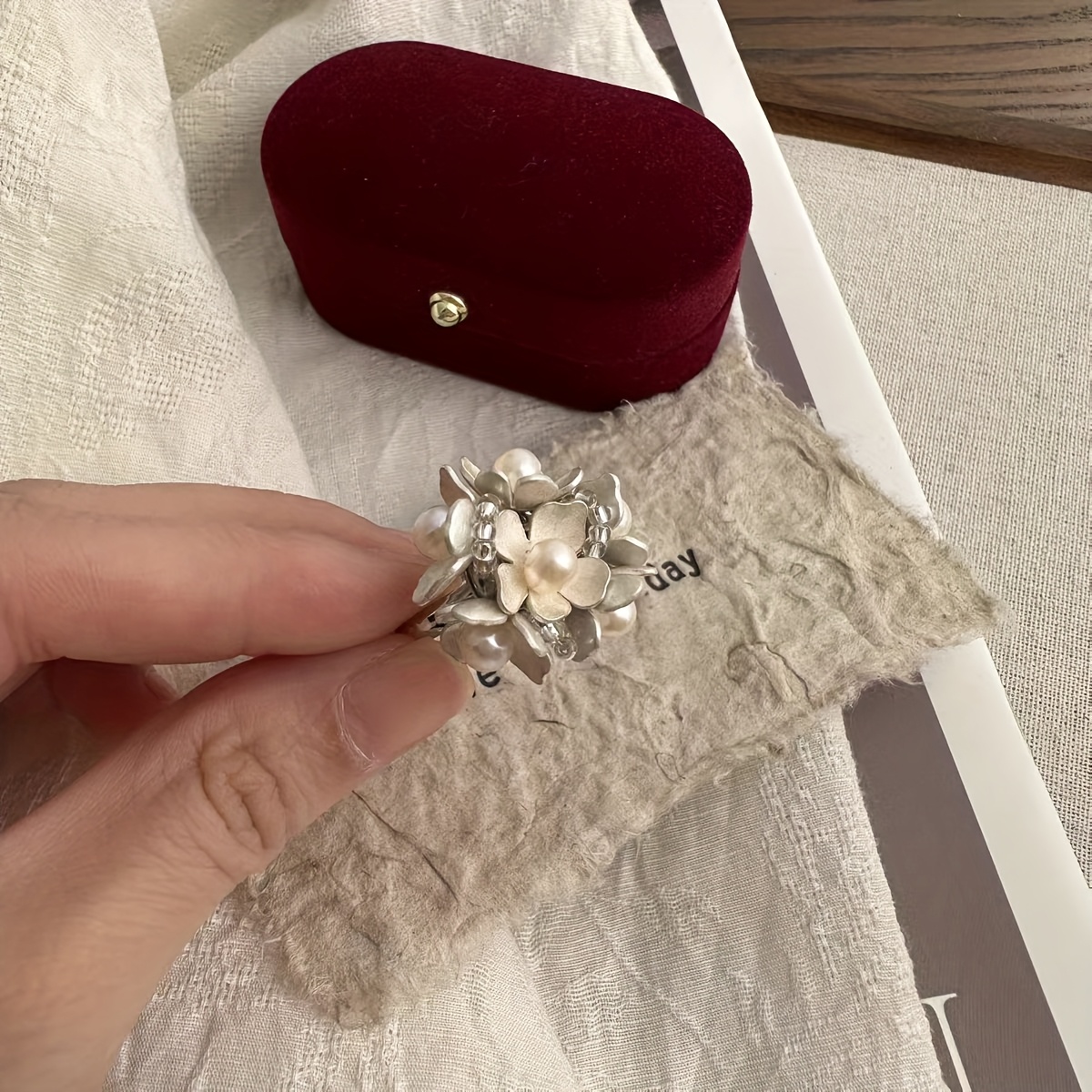 Niche Floral Cluster Ring, Instagram-Style Gift