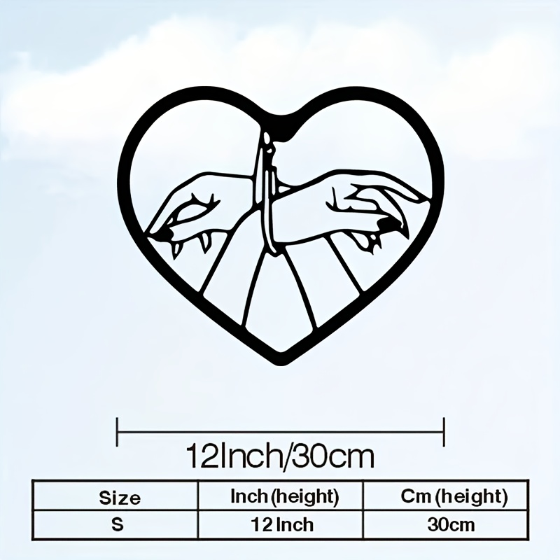 E-shop 2D Flach, 2D Flach, Eine gotische romantische Handschellen-Herzförmige Metall-Wanddekoration in 2D - Schwarze Kunst mit dem Thema Kriminalität,
