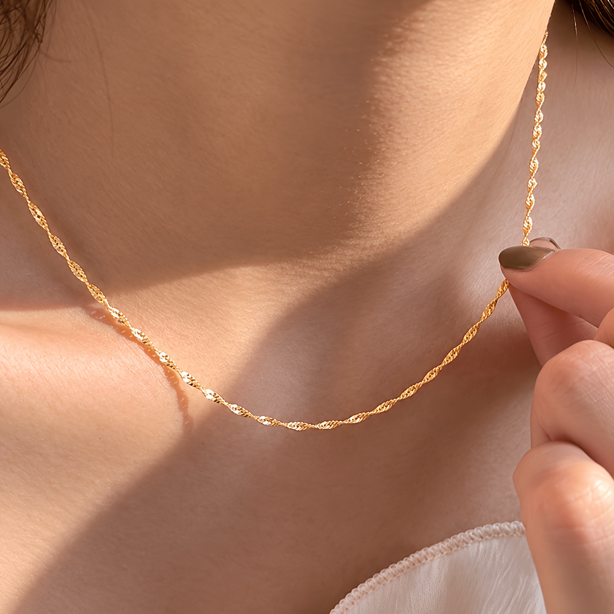 TEMU Dkok Women's Golden Twisted Rope Necklace - Minimalist Short Collarbone Chain, Thin Light Luxury Suitable For Daily Wear, Parties, Music