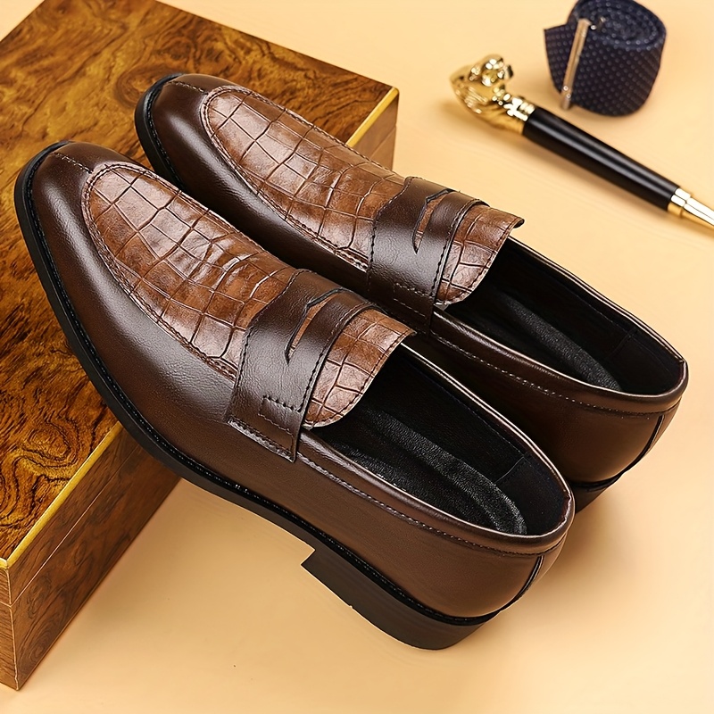 Oxford Schoenen Heren Formele Schoenen Nieuwe Heren Elegante Schoenen Heren Puntige Zakelijke Casual Schoenen Britse Heren Cadeau Koreaanse Stijl Casual Comfortabele Heren Schoenen Grote Maat Western Retro Kapper Trendy Schoenen Kantoor Werk Bruiloft Schoenen Heren Sociale Sh