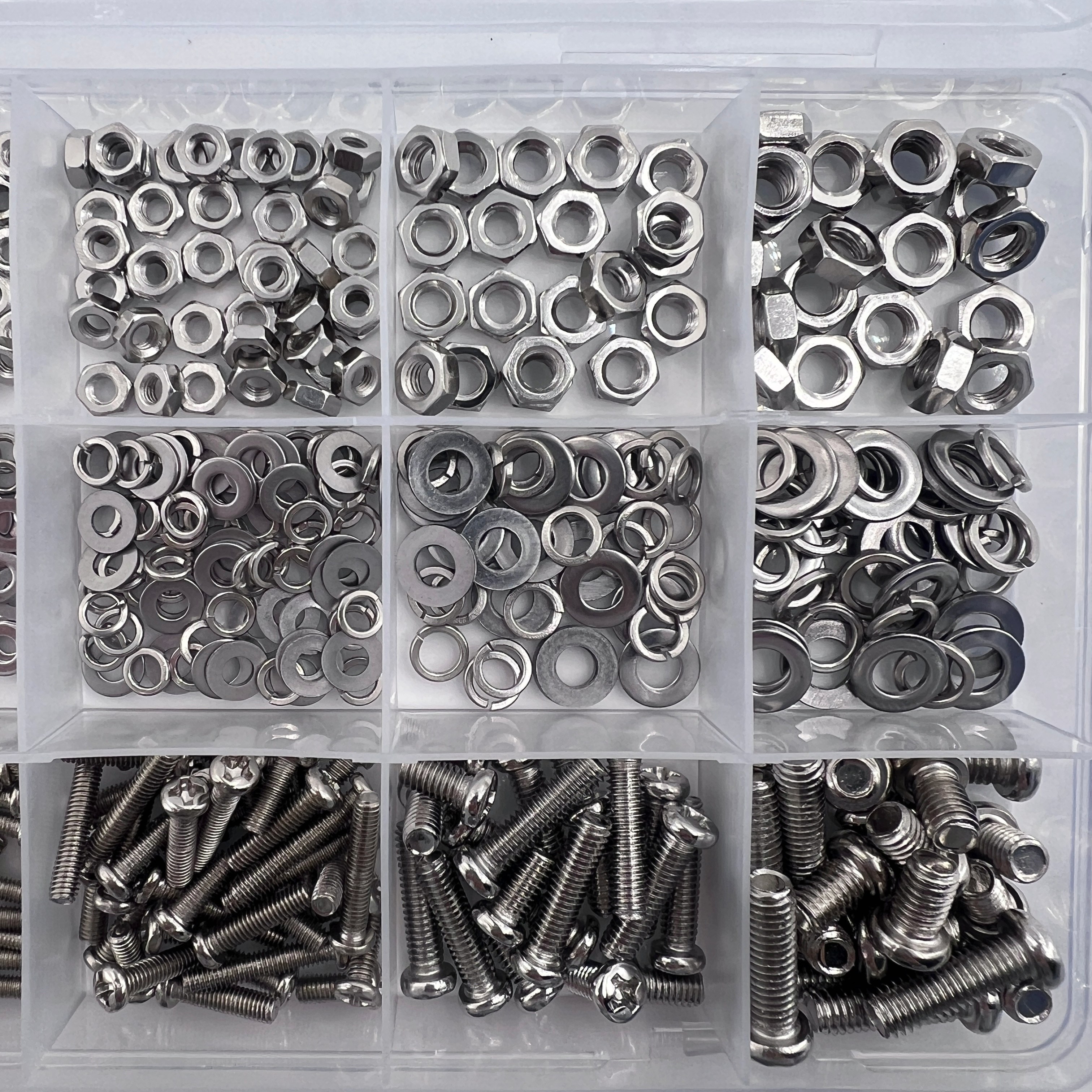 Juego de 640 Piezas de Tornillos y Tuercas Hexagonales M2, M2, M3, M4, M5 - Surtido de Fijaciones Metálicas para Reparación