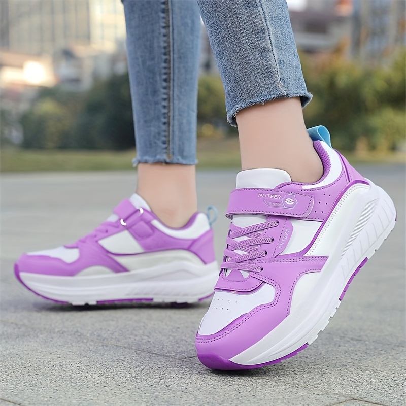 Fashionable And Cool Walking Shoes, Roller Skates Non-Slip,  Wear-Resistant, Breathable, Balanceable TPR Sole PU Wheels Casual