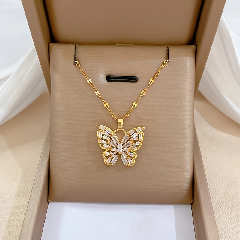 

Fashionable French Retro Elegant Light Luxury Style Shiny Butterfly Pendant Necklace Temperament Women's Necklace The First Choice Gift For Girls And Women