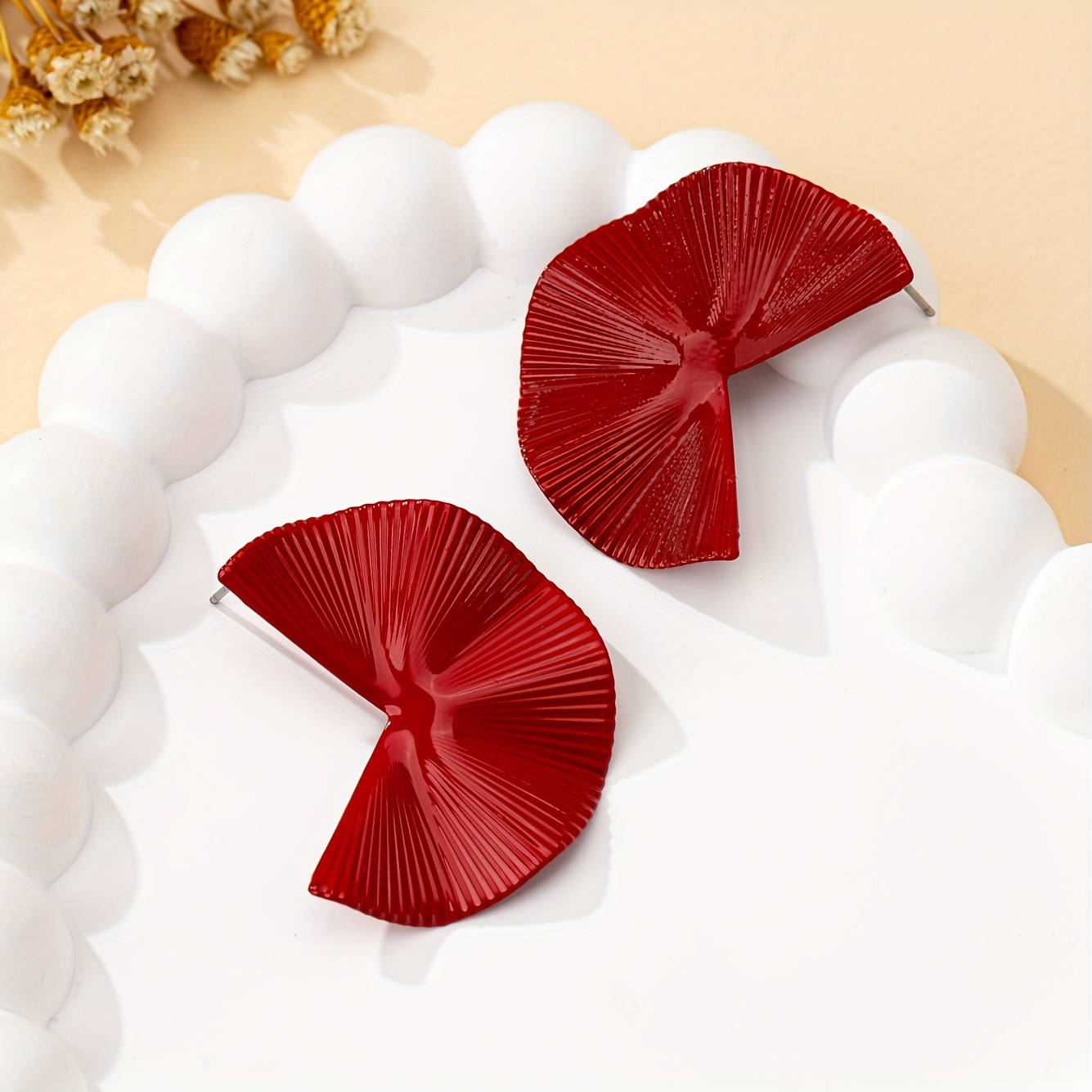 Minimalist Scalloped Stud Earrings for Everyday & Vacation Wear