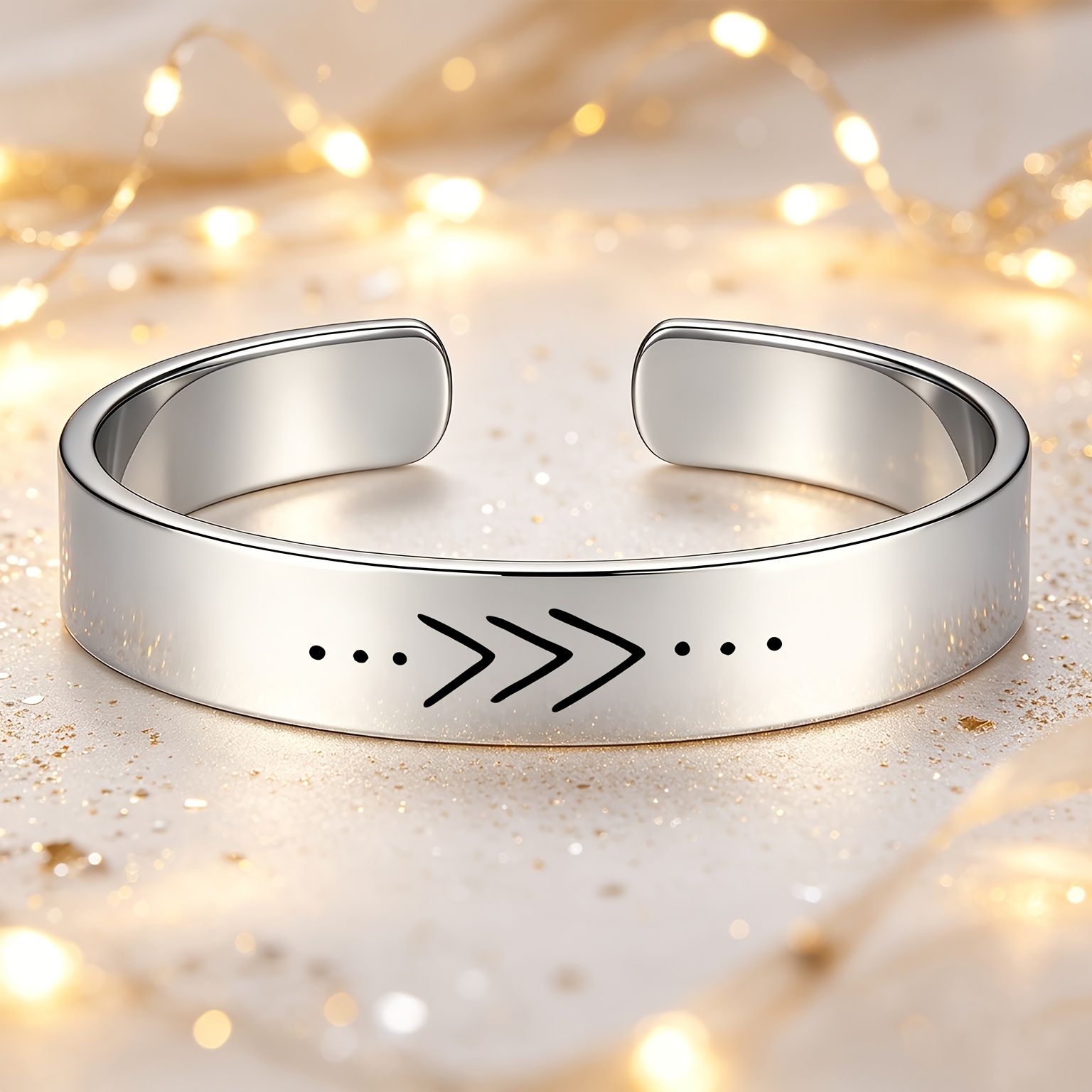 Minimalist Hand-Drawn Line Design Stainless Steel Open Bangle