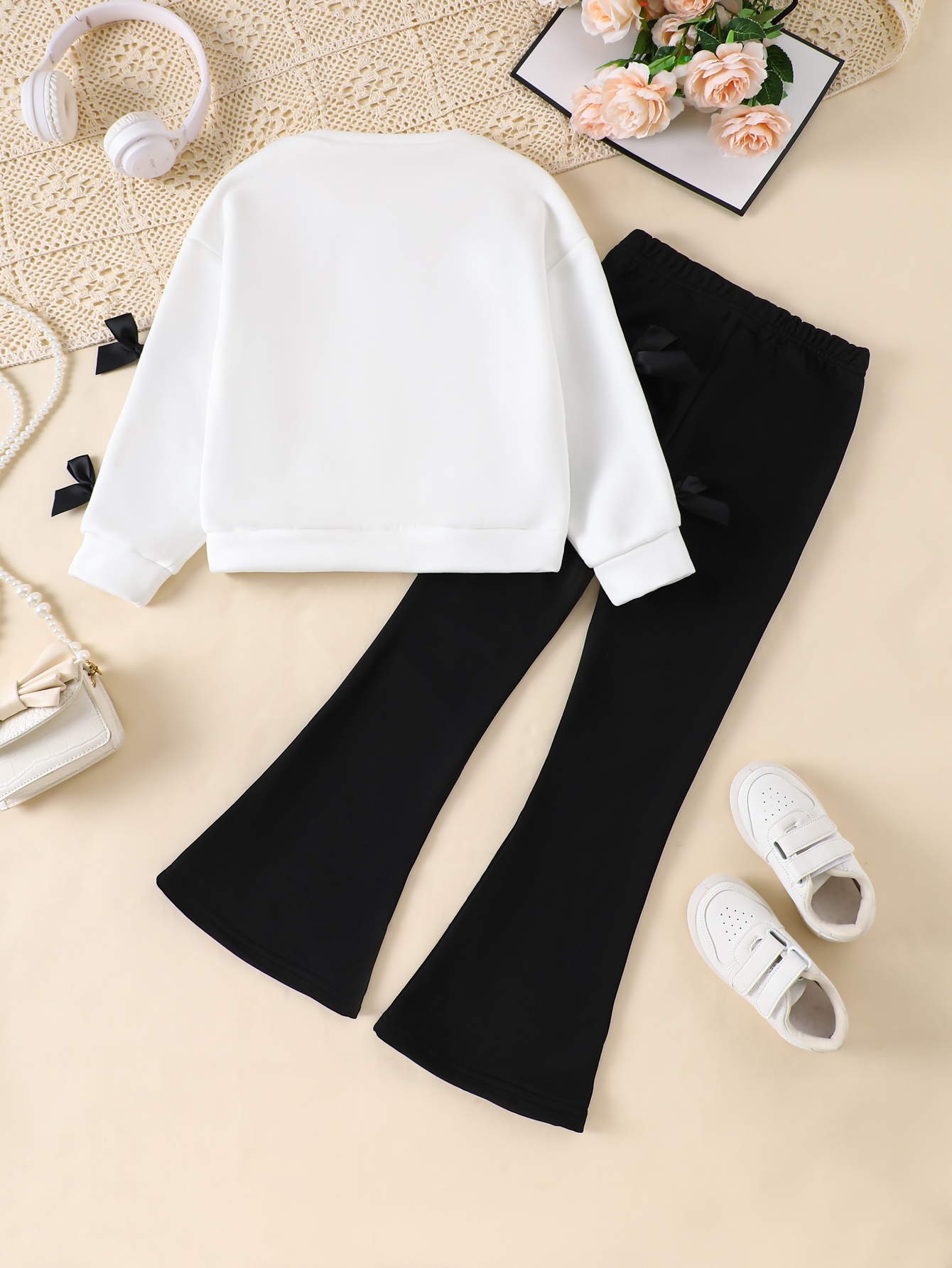 2pcs Set Girls' Bowknot Sweatshirt & Black Flared Pants