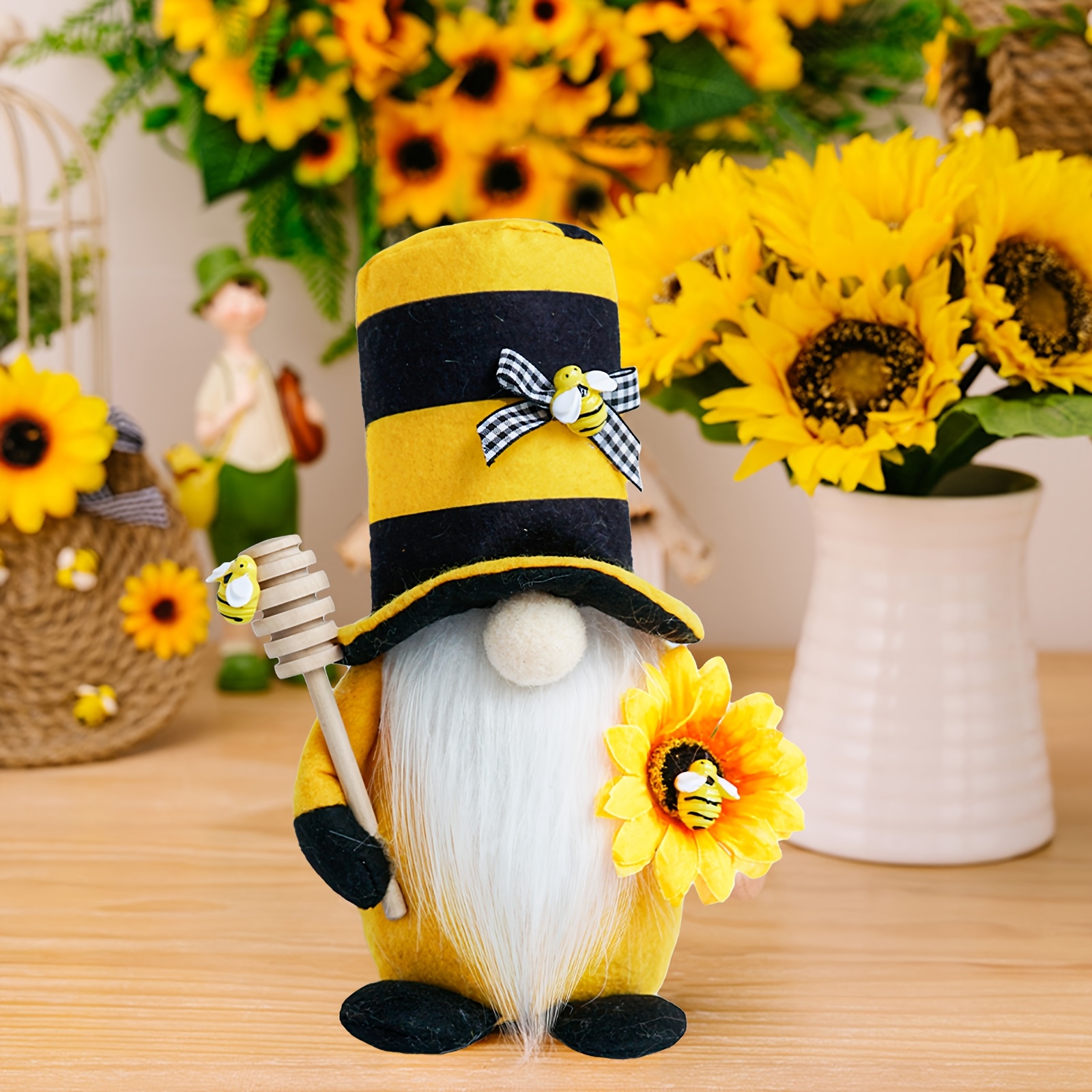 

1pc Classic Handcrafted Bumble Bee Figurine, Felt And Manufactured Wood, No Electricity Required, Featherless, Ideal For Easter, Valentine's Day, Day, Spring & & Office Decor